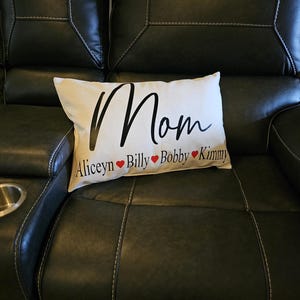 Personalized Mom gift, Children&#39;s names with hearts pillow, Lumbar Pillow Cover, New Parents Pillow, Personalized Gift for Mom from Kids