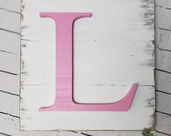 Signe en bois Shiplap, Initiale de découpe en bois, Enseigne de ferme, Décoration murale personnalisée, Cadeau de pendaison de crémaillère, Enseigne de lettre initiale de famille, Décoration de pépinière