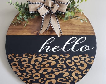 Leopard Print Hallo Türschild, Willkommensschild aus Holz