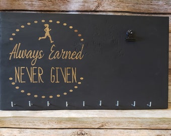 Customized quote Medal Hanger with Bib holder, Customized medal, Motivational Quotes, Race Bib Display, Runner Gifts, display for medals