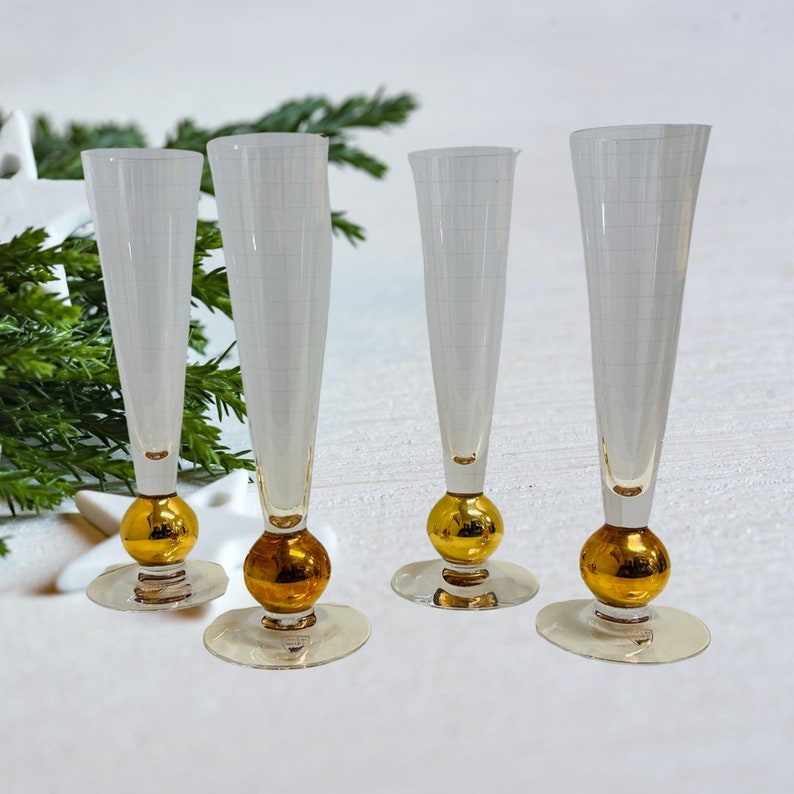 Orrefors Nobel Champagne Flutes
