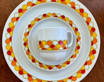 super cute mid century Georges Briard \u2018Florette\u2019 style fine china plates