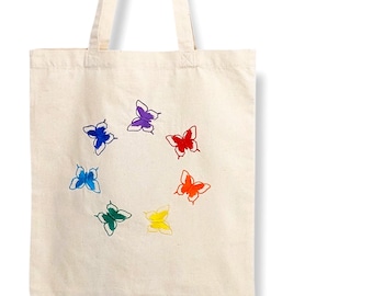 Mariposas bordadas con chakras. Bolsa de algodón bordada con mariposas de colores, inspirada en los chakras, arcoíris, ecológica.