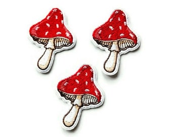 Fliegenpilz-Patch. Fliegenpilz maschinengestickter Aufnäher. Handgemachter Pilz Aufnäher.