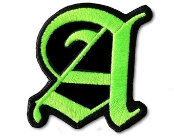 Parche con letra gótica personalizada, inicial bordada termoadhesiva, aplique del alfabeto inglés antiguo, parche con nombre personalizado, insignia con letra vintage