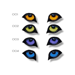 Wolf&#39;s eyes patches. Wolf eye patch. Animal eyes embroidered patches, Iron on, Sew on. Size W 1,18in/ 3cm. 2 patches included