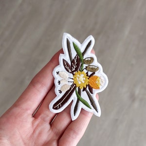 Aufnäher „Olivenzweig“. Eingestickte Oliven. Aufnähen. Aufbügeln