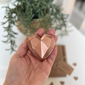 Corazón de hormigón de cobre con la inscripción "Te amo" / Regalo de aniversario / Regalo para ella / Regalo para él / Regalo de San Valentín / Regalo de cumpleaños
