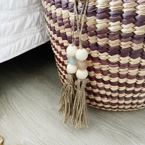 Decoración de playa bohemia, decoración de vidrio marino, decoración costera de granja, borla de yute bohemia costera, cuentas decorativas, colgante de medias imagen 6