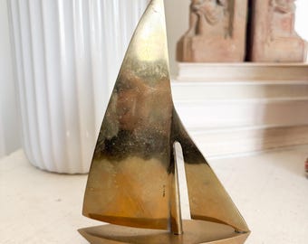 Vintage solid Brass sailboat, gold Hollywood regency decor, unique statue boat figurine, Antique Coastal Home Decor, shelf decor, lake home