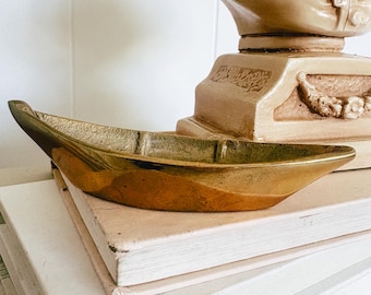 Vintage solid Brass boat, gold Hollywood regency decor, unique statue boat figurine, Antique Coastal Home Decor, shelf decor, lake home