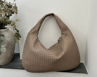 Hobo Shoulder Bag for Women Large Woven Tote Stylish Dumpling Handbag Bag for Summer Purse for Travel Perfect Birthday Gift for Girlfriend