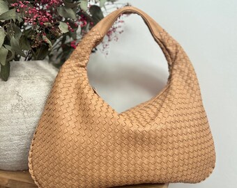 Hobo Shoulder Dumpling Bag Chic Woven Knot Purse for Women Large Geometric Shoulder Bag Boho Beige Satchel Trendy Tote Handbag Perfect Gift