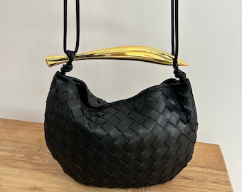 Pochette tissée avec poignée supérieure - Pochette bandoulière polyvalente - Sac à main pour femme en cuir végétalien prêt pour les festivals - Sac boulette noir - Pochette style hobo