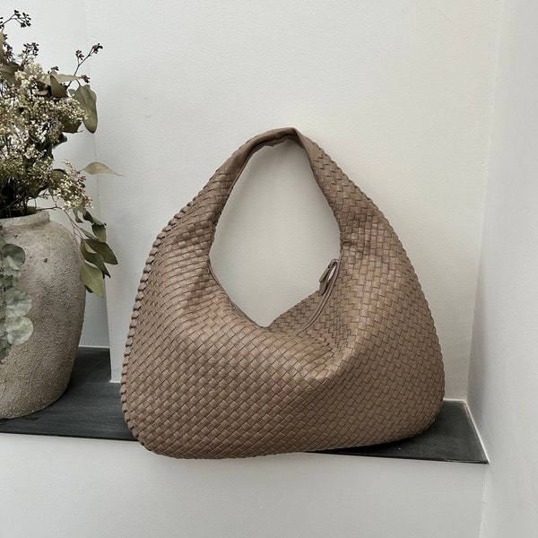 Hobo Shoulder Bag for Women Large Woven Tote Stylish Dumpling Handbag Bag for Summer Purse for Travel Perfect Birthday Gift for Girlfriend