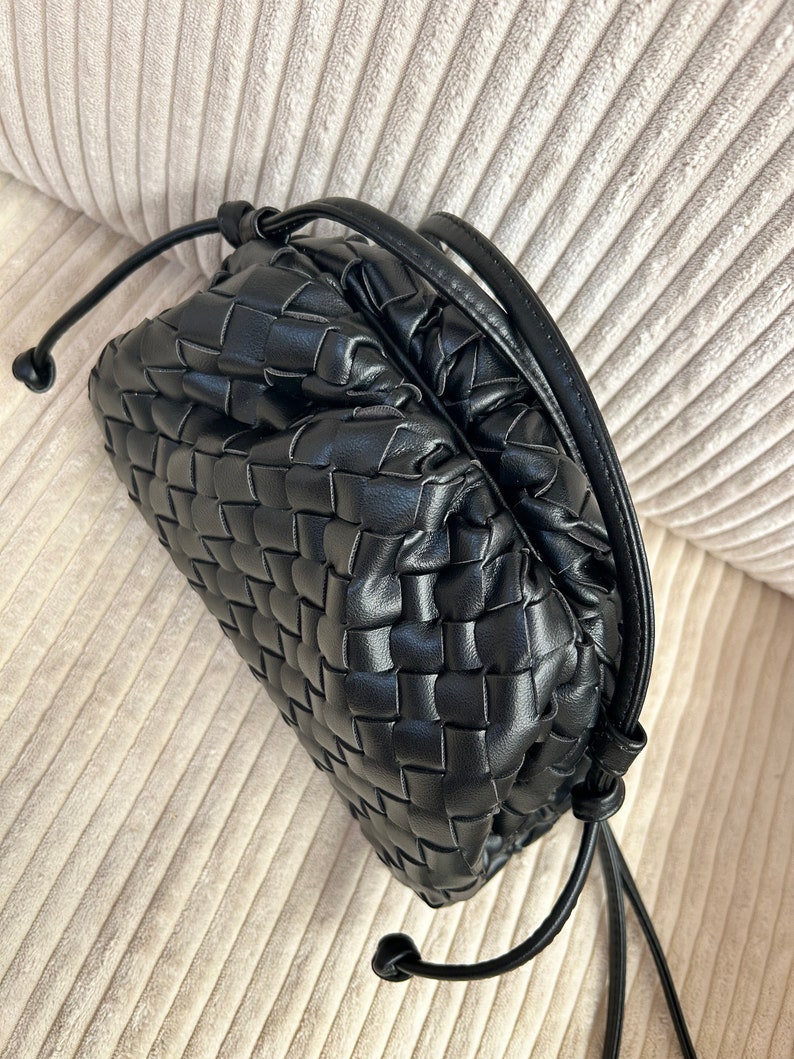 black bottega veneta jodie bag,Woven Style Crossbody Bag Leather Woven Bag Mini Jodie Geflochtene Tasche Black Bag for Women Black Purse with Sling Clutch for Women Special Occasion Viral Clutch Vegan Leather Woven Knot Dumpling Bag