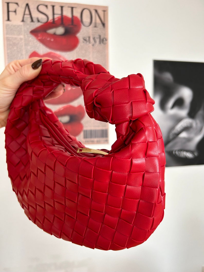 Luxury woven knot bag in red colour.Woven Knot Shoulder Bag Designer Dupe Clutch for Women Designer Inspired Vegan Knot Red Bag Gift for Her Woven Dumpling Knot Designer Bag Bottega Veneta Jodie Bag