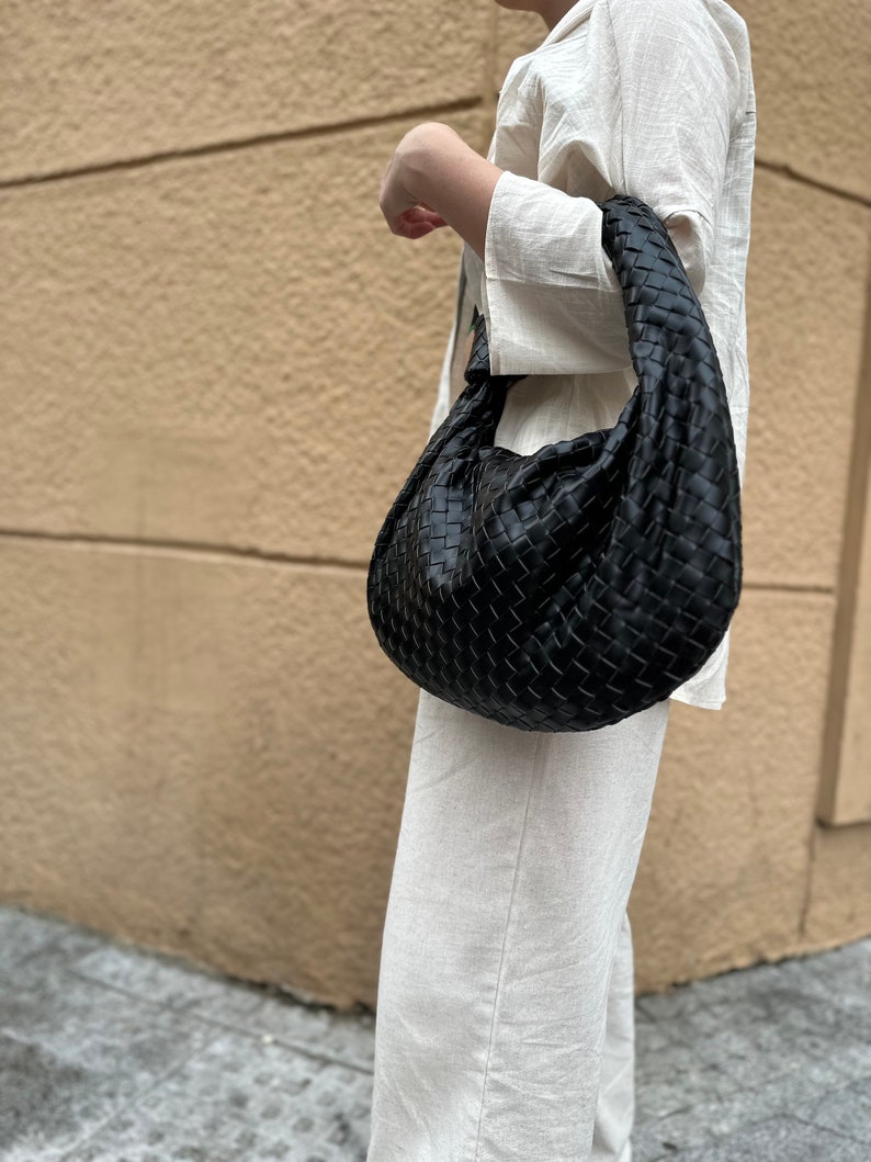 Woven Knot Shoulder Bag Black Large Interwoven Clutch Women’s Handbag Designer Inspired Vegan Leather Gift for Her Dumpling Minimalist Purse bottega veneta dupe stylish hobo shoulder bag black with silver hardware luxury minimalist purse