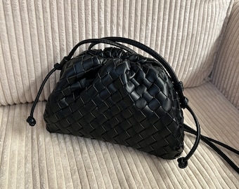 Leather Crossbody Bag for Women Black Purse with Sling Clutch for Women Special Occasion Viral Clutch Vegan Leather Woven Knot Dumpling Bag