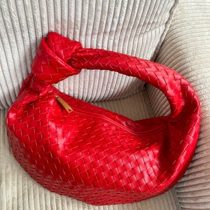 This stylish red hobo shoulder bag is a perfect birthday gift for mom, girlfriend, or any special woman in your life. Crafted from high-quality vegan leather.The large woven design adds a touch of boho chic. bottega veneta dupe bag