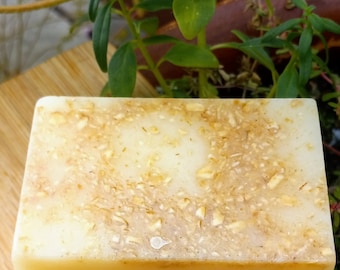 Handcrafted White Honey Oatmeal Soap - Pure & Soothing Cleanse