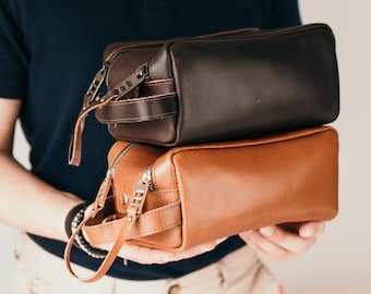 Anniversary Gift For Him,Personalized Leather Dopp Kit,Customized Groomsmen Gift Toiletry Bag,Gift for Dad,Boyfriend Gift for Men,Christmas