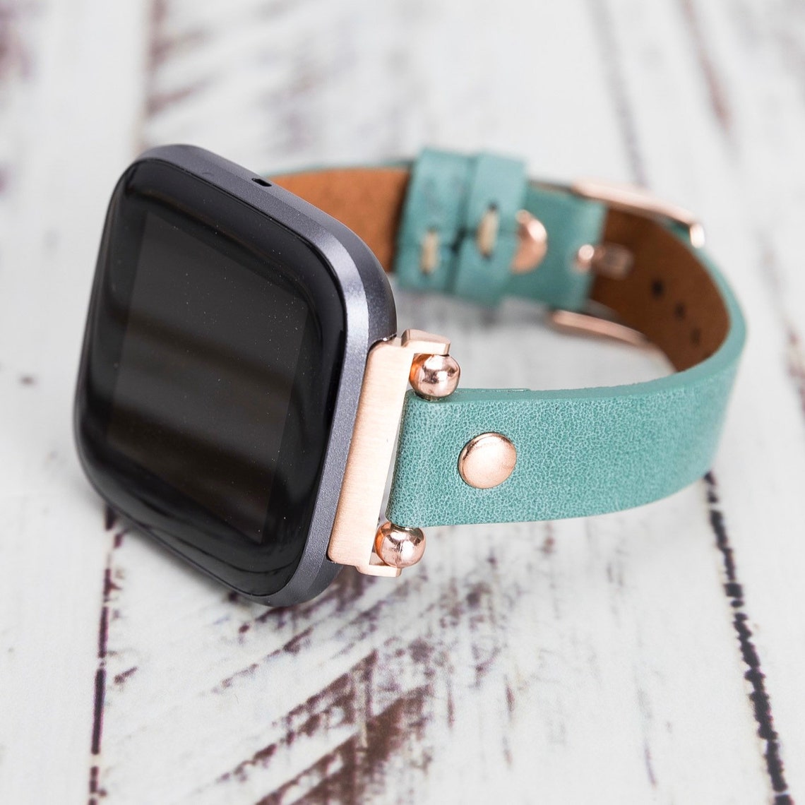 fitbit rose gold versa 2