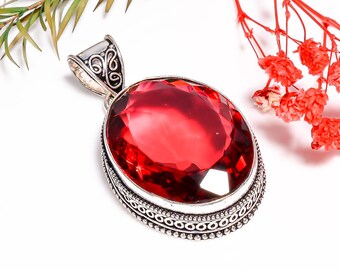 Ciondolo in argento sterling ossidato con granato rodolite: gioielli boho