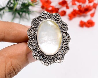Ovale parelmoerring: geoxideerd 925 sterlingzilver, handgemaakt boho-statement