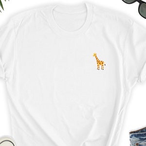 Giraffe Shirt // Giraffe Cute Icon Shirt // Cute Giraffe Tee // Giraffe Top // Giraffe Shirt // Giraffe Tee - Short-Sleeve Unisex T-Shirt