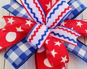 Patriotic Wreath Bow: Red, White & Blue 4th of July Decor