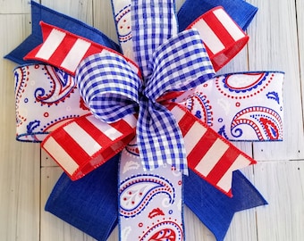 Patriotic Wreath Bow: Red, White, and Blue USA Decor