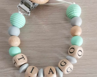 Wooden pacifier clip, pacifier clip/personalized pacifier clip