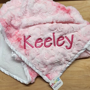 HUGGZ™ The Ultimate Baby Blanket - 1 DAY Order Processing & Shipping !!