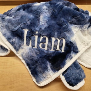 HUGGZ™ The Ultimate Baby Blanket - 1 DAY Order Processing & Shipping !!