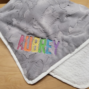 HUGGZ™ The Ultimate Baby Blanket - 1 DAY Order Processing & Shipping !!