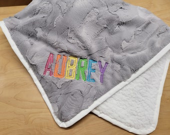 HUGGZ™ The Ultimate Baby Blanket - 1 DAY Order Processing & Shipping !!