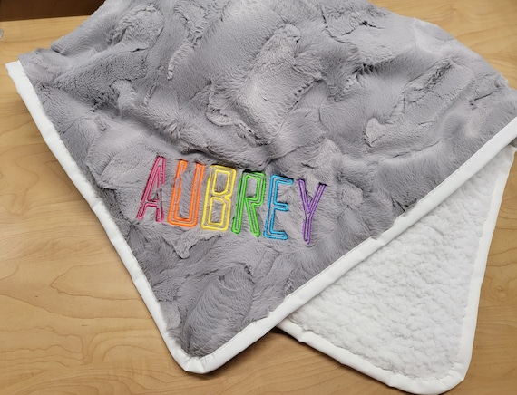 HUGGZ™ The Ultimate Baby Blanket - 1 DAY Order Processing & Shipping !!
