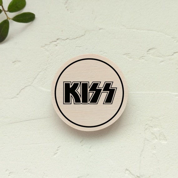 3/" PINBACK BUTTON NEVER USED KISS GUITARIST PAUL STANLEY 1977 SCARCE