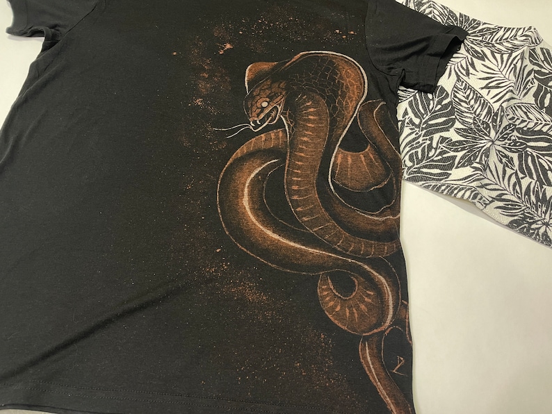 Bleached Snake Shirt Unisex , Bleach Drawing Shirt, Snake Bleach Tee ...