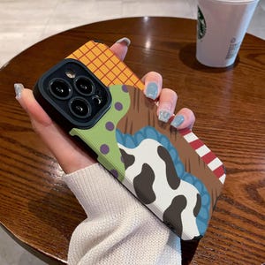 Funda para iPhone con tema de parque temático, funda para iPhone 16 Pro Max de Disney Toy Story Woody Jessie Friends, funda para iPhone 15+, funda para iPhone 14 y más, cddga