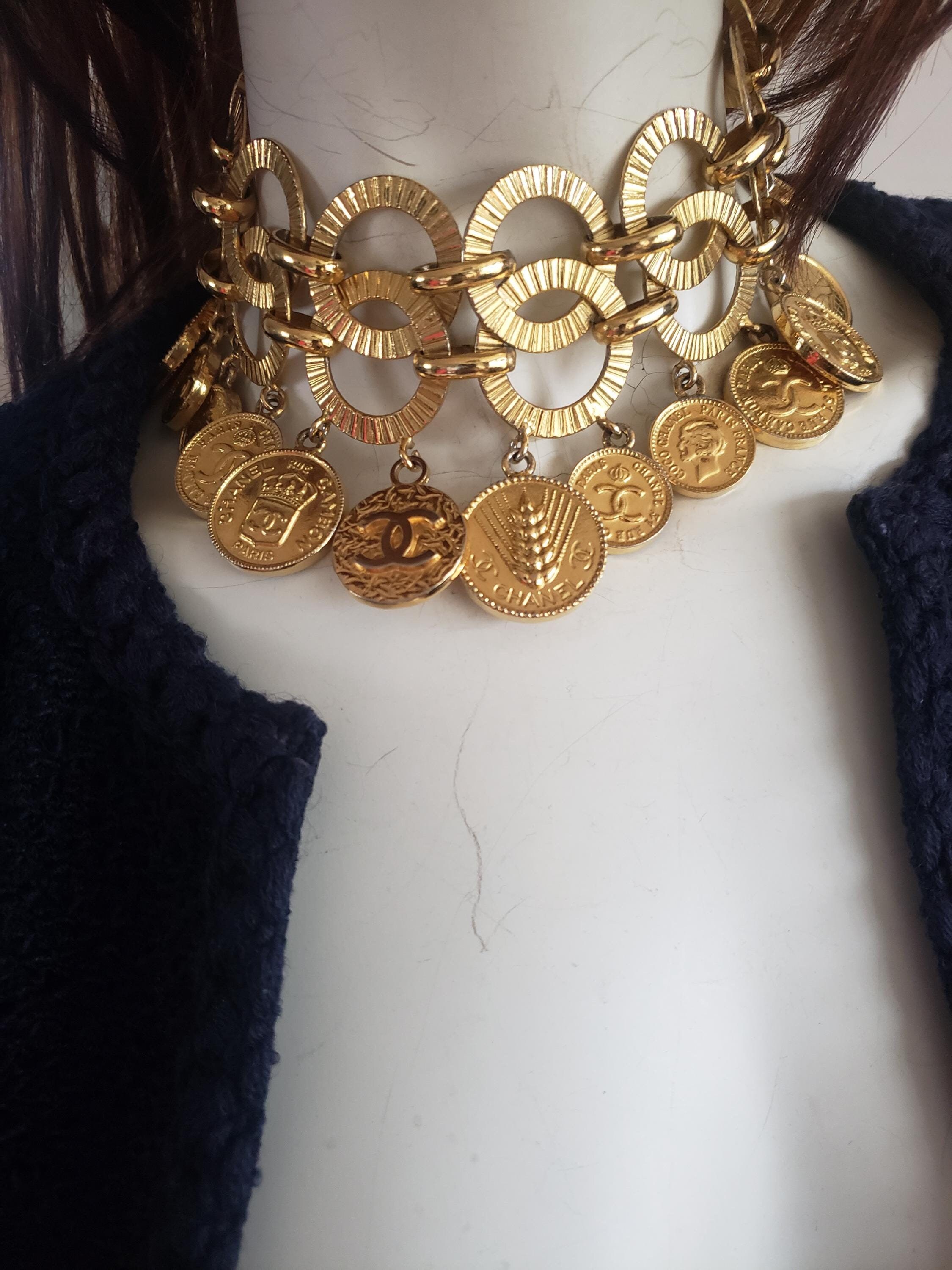 Chanel gold bracelet - Etsy 日本 Chanel gold bracelet - Etsy 日本