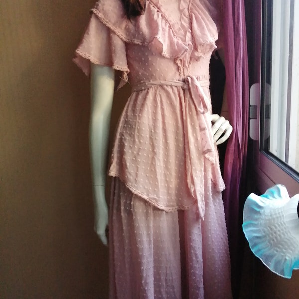 Robe ancienne  victorienne dos nu vintage antique dentelle rose taille S 60s 70s