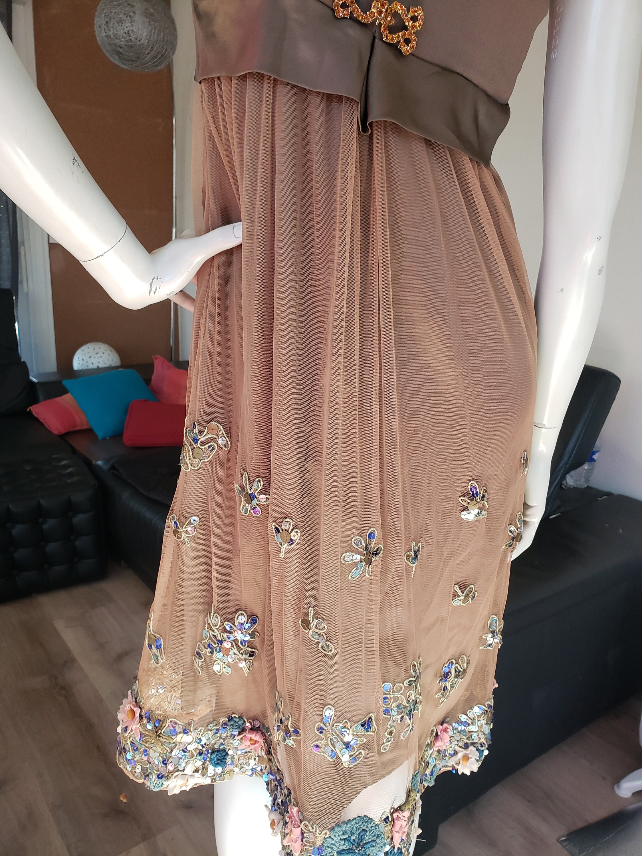 Robe John Galliano Sans Manches Brodée Paillettes - Taille 44/8 US, Style Indien Olive, Occasion