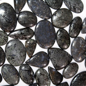 Lote 100% natural lindo esmalte à mão marcasite quilo grama cabochão pedra preciosa em preço de atacado fabricação de joias. Forma de mistura de todos os tamanhos.