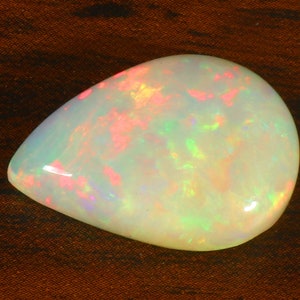 AAA Beautiful Fire Ethiopian Opal Cabochon, 9.75 Crt. 21x15x6 mm. Forma di pera Loose gemstone multi Fire October Birthstone Jewelry Making.