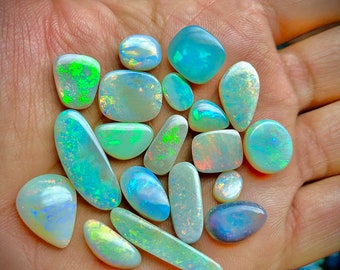 Natürlicher Australischer Opal Multi Feuer Opal Cabochon Menge Edelstein Mix Form Gewicht Größe 0,50 Cent bis 10 Karat Größe. Australischer Feueropal Lot.