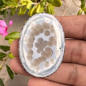 Cabine polida de cabochão de designer de opala natural, 74,50 Cts. 46x33x6MM. Por atacado formato oval para fabricação de joias