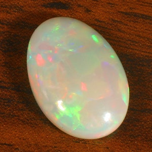 Multi Welo fuoco, 9.40 Crt. Fuoco etiope Opal Cabochon Pietra preziosa sciolta, 21x14x6 mm. Multi Rainbow Fire October Birthstone Jewelry Making.