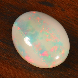 Opale rosso fuoco naturale Pietra preziosa sciolta fuoco opale Cabochon 17x14x7 mm. 8.75 Crt. Forma ovale Pietra portafortuna di ottobre Dimensione dell'anello opale all'ingrosso.